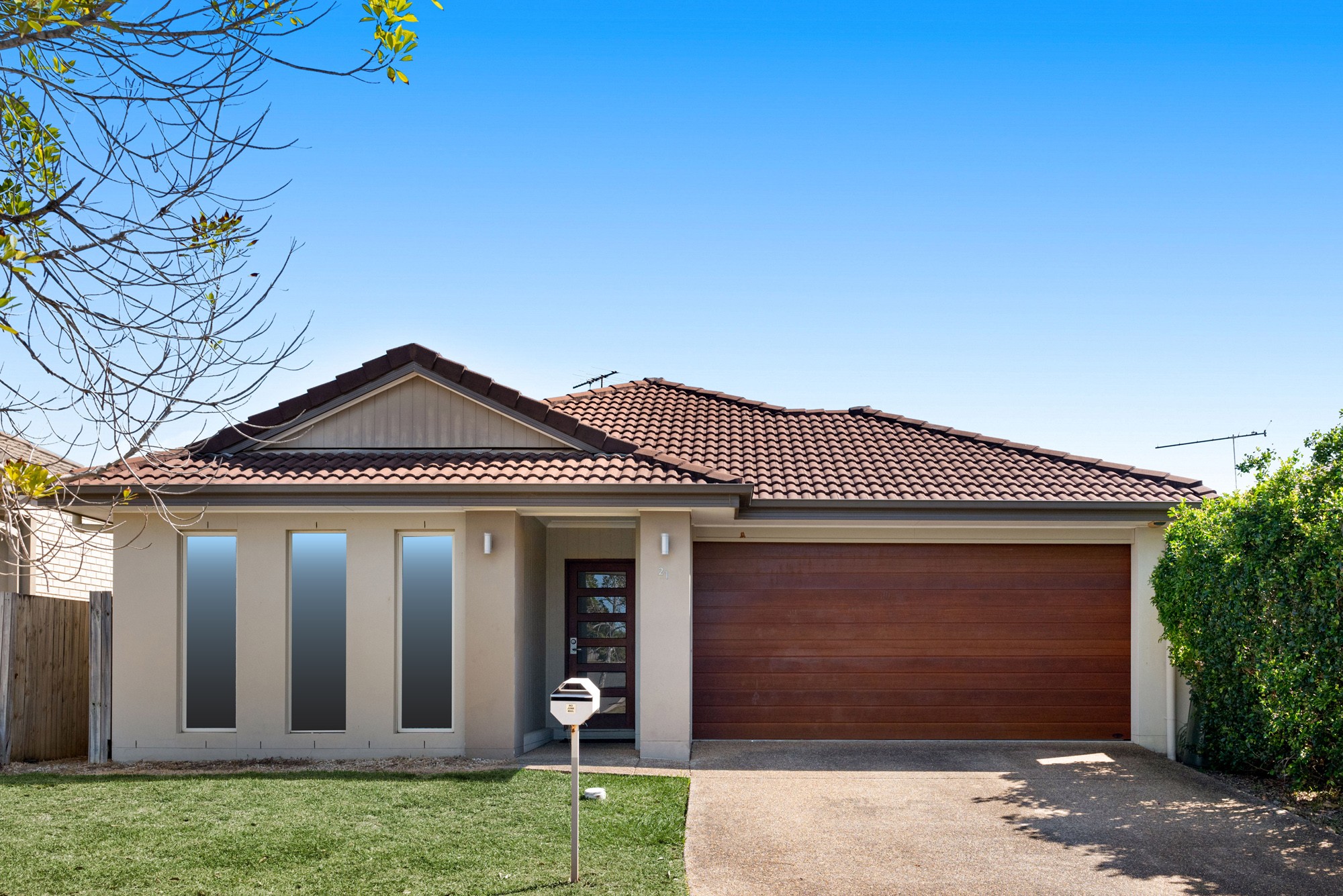 Eden - (1 x Female Only Vacancy)